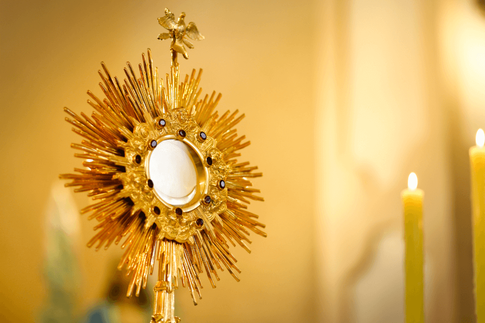 Eucharistic adoration, monstrance